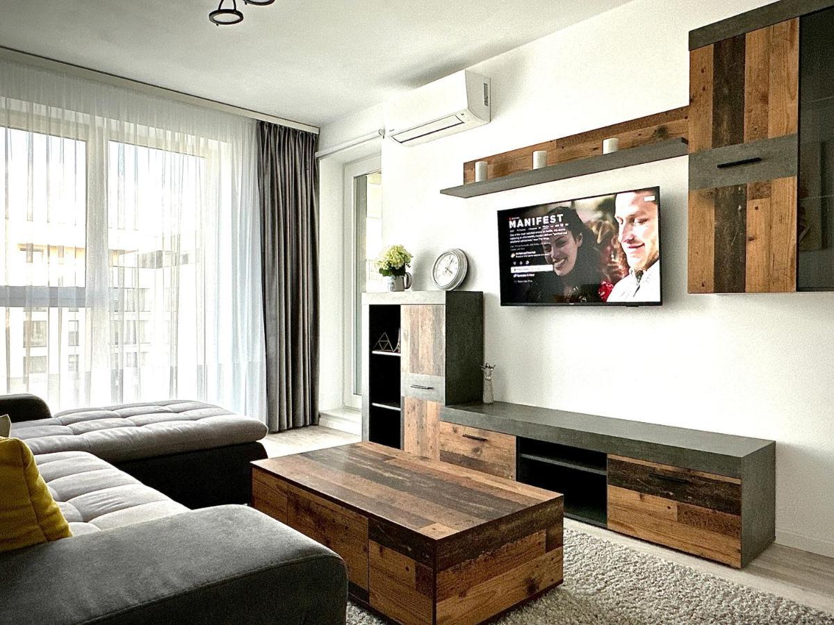 4friendscoresibrasov W Apartment *