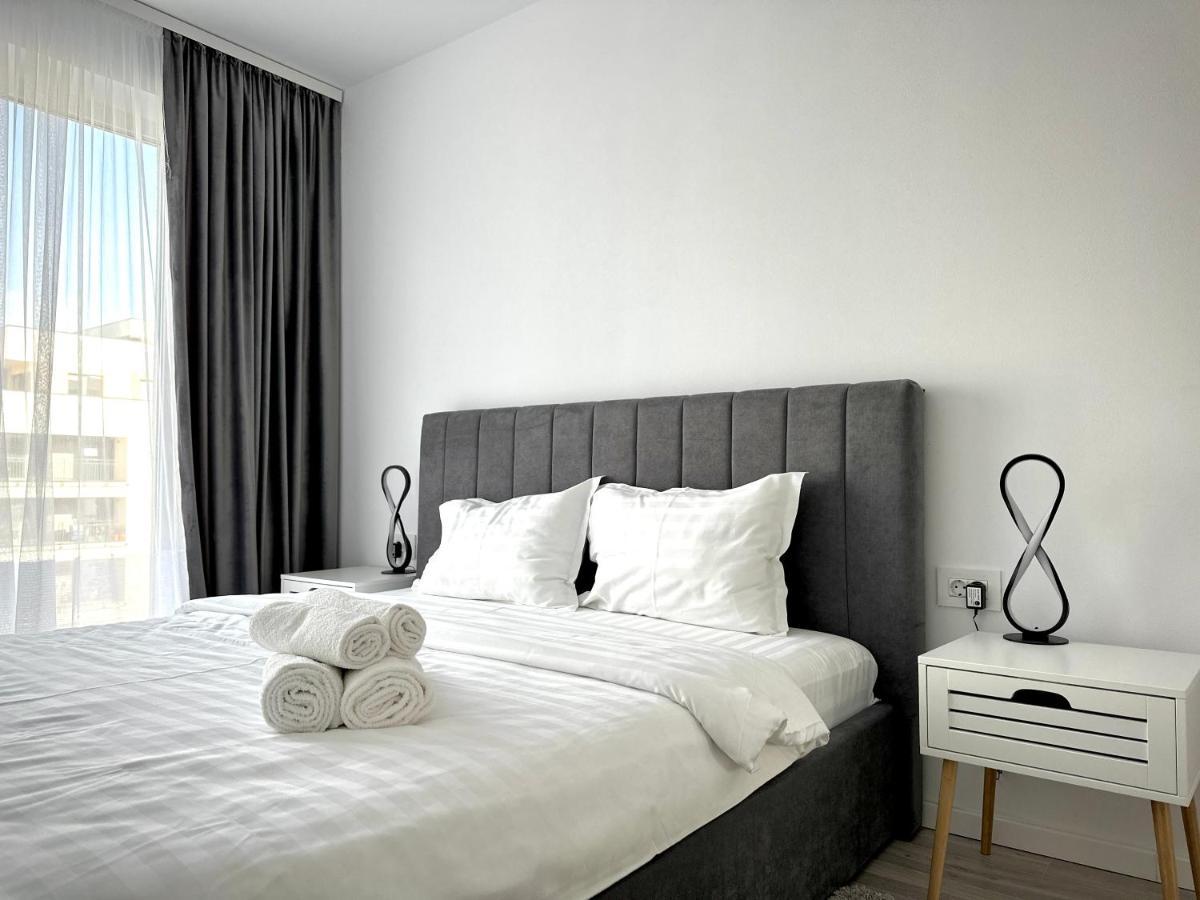 4friendscoresibrasov W Apartment *