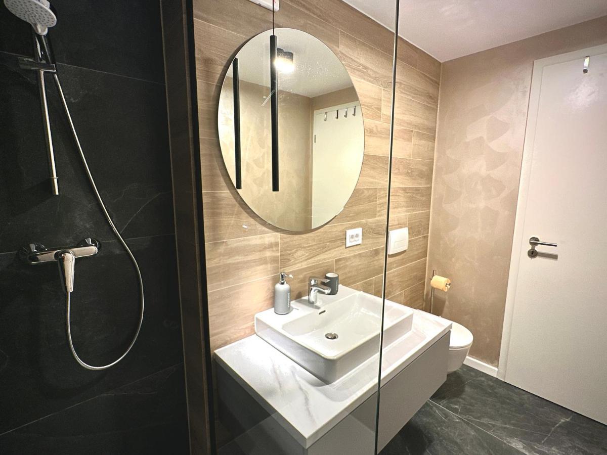 Apartment 4friendscoresibrasov W *
